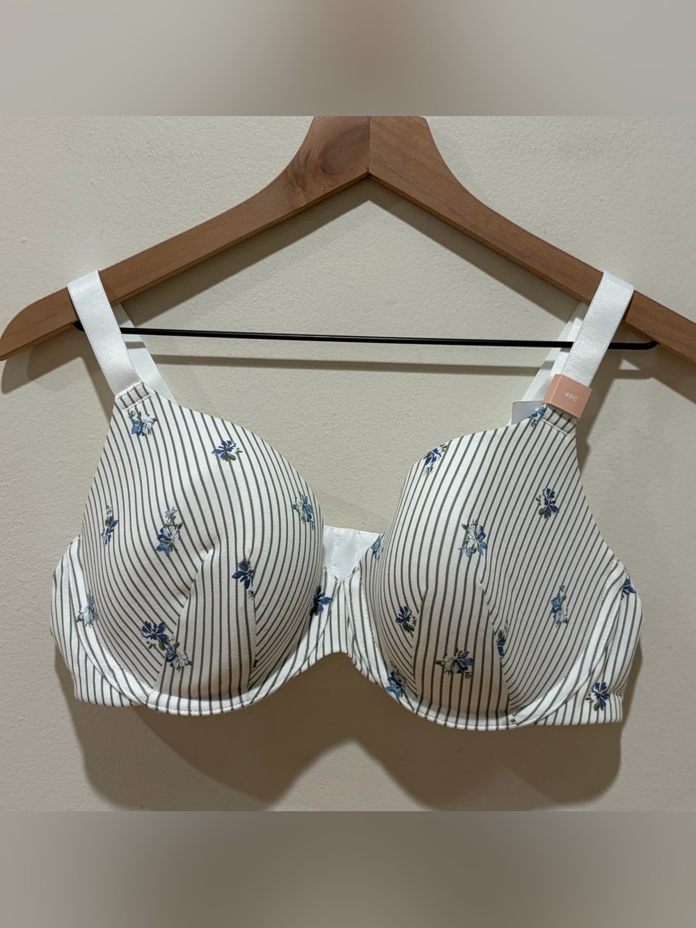 NWT Cacique White Striped Blue Floral Full Coverage Bra - Women’s Size 40C